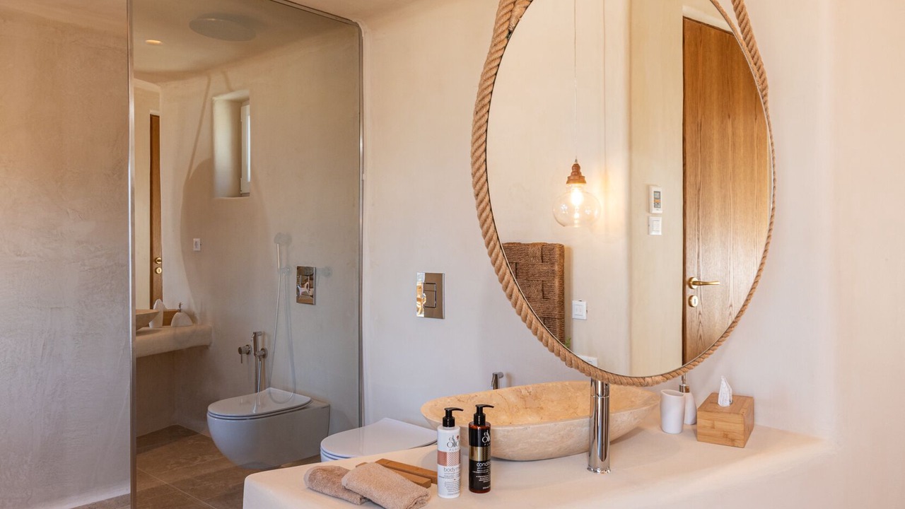 Photo of Bathroom in Faros Armenistis