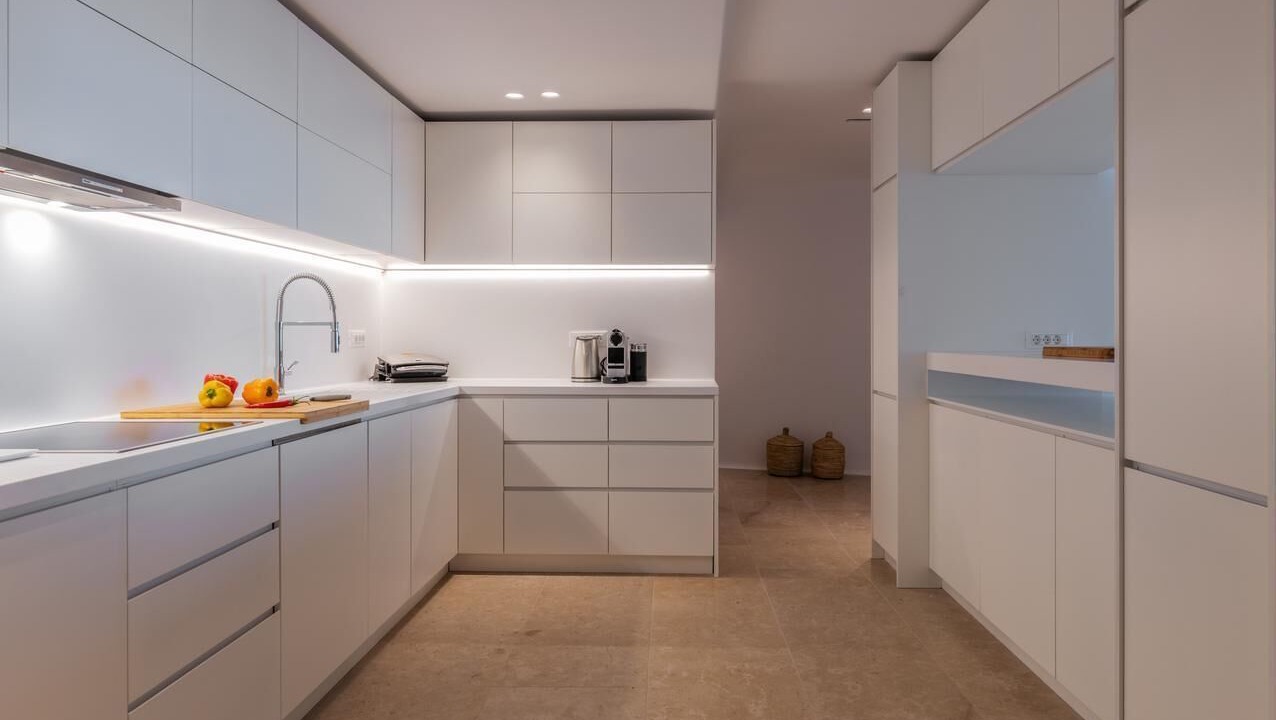 Photo of Kitchen in Faros Armenistis