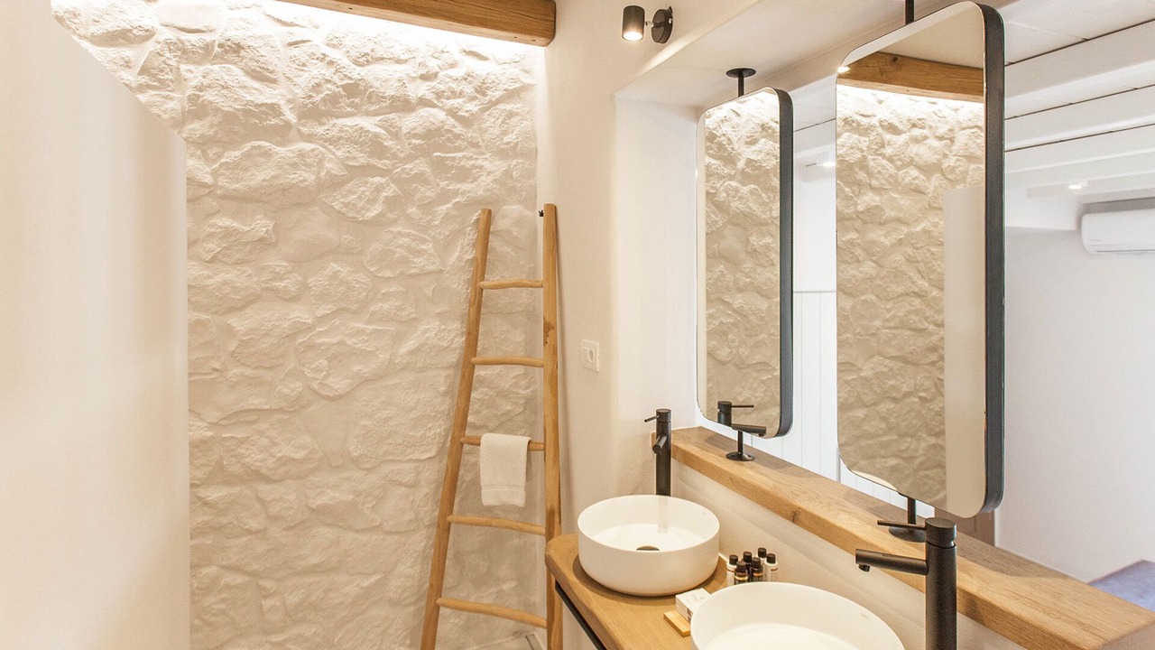 Photo of Bathroom in Maragas