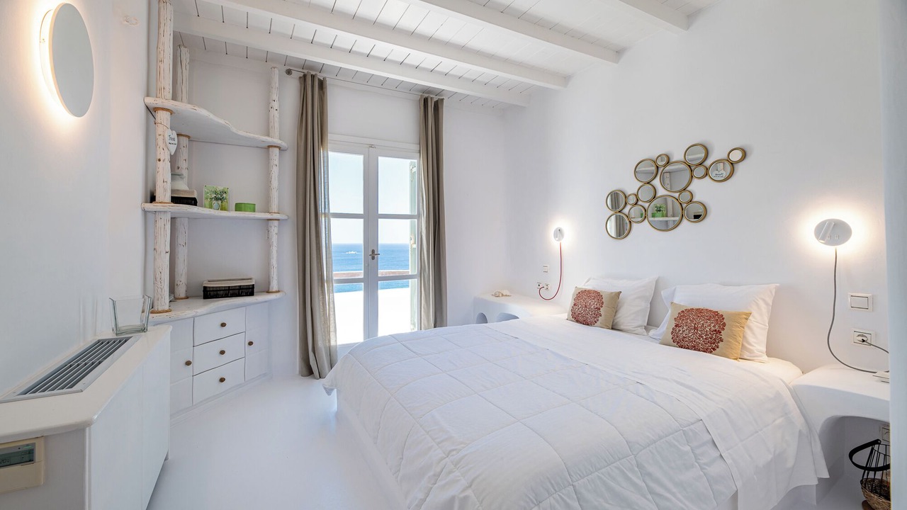 Photo of Bedroom in Ornos