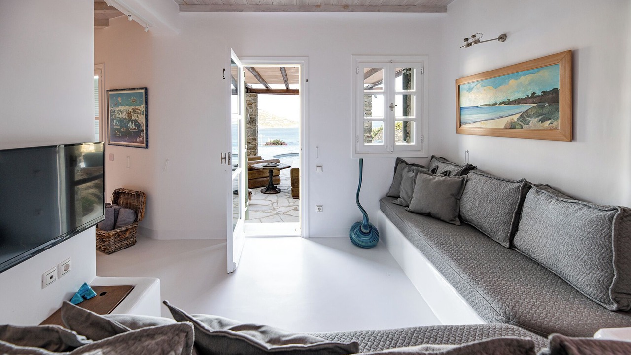 Photo of Livingroom in Ornos