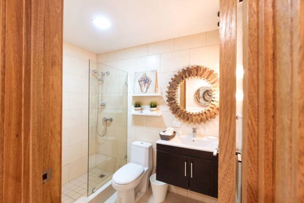 Photo of Bathroom in Pedro Brand