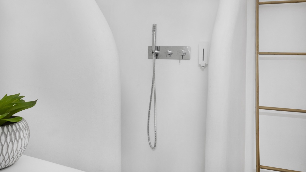 Photo of Bathroom in Ornos