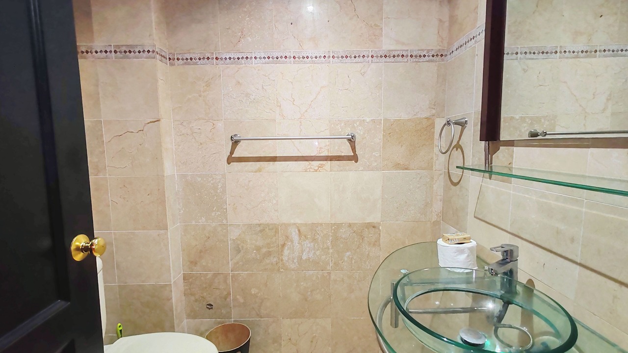Photo of Bathroom in Evaristo Morales