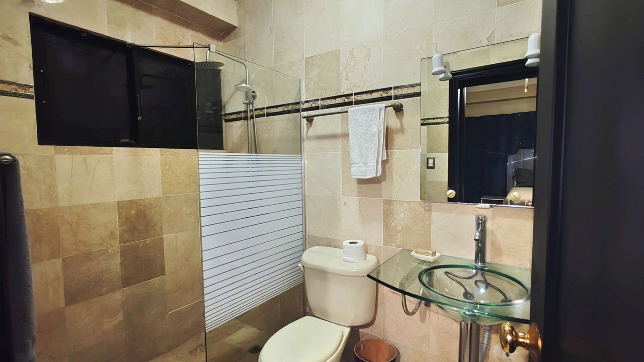 Photo of Bathroom in Evaristo Morales