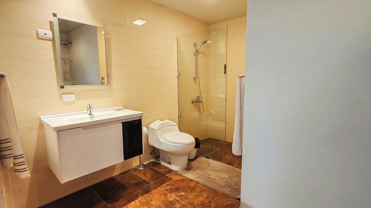 Photo of Bathroom in Evaristo Morales