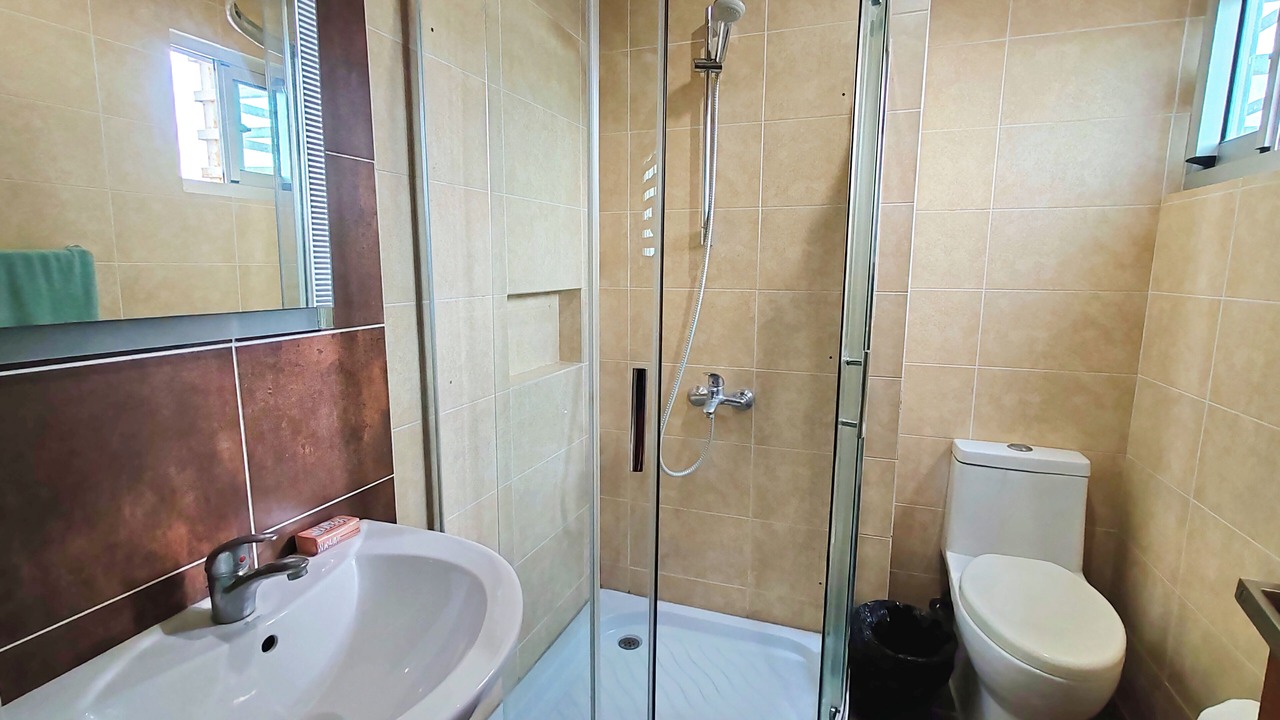 Photo of Bathroom in Evaristo Morales
