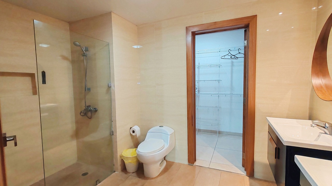 Photo of Bathroom in Evaristo Morales