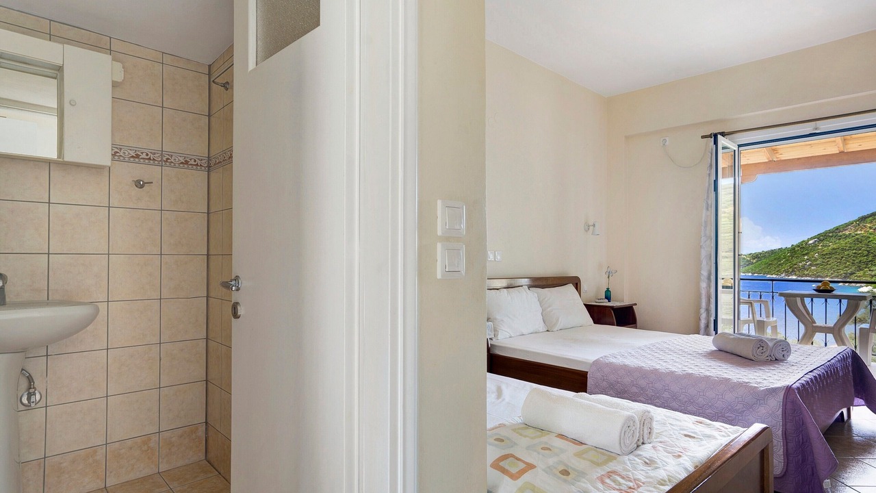 Photo of Bedroom in Mikros Gialos