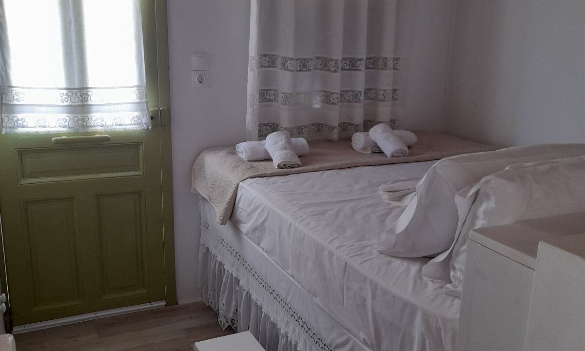 Photo of Bedroom in Milos
