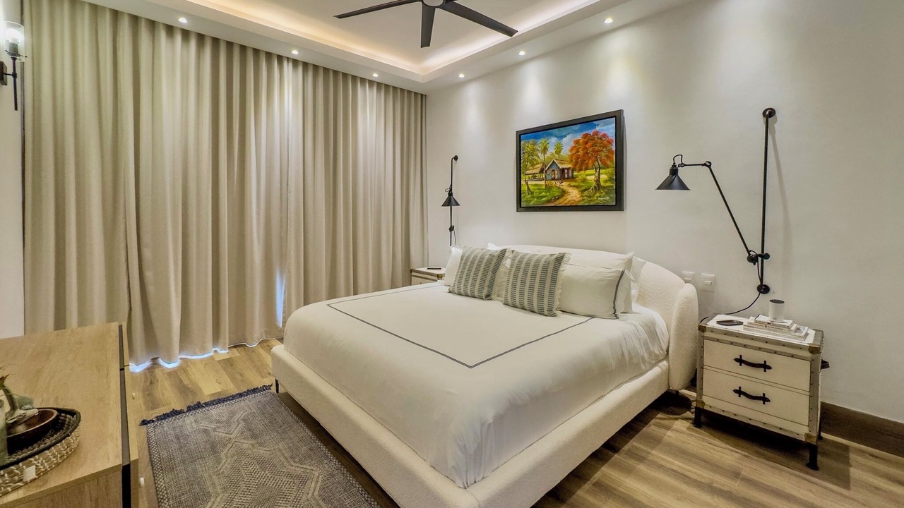 Photo of Bedroom in Los Altos
