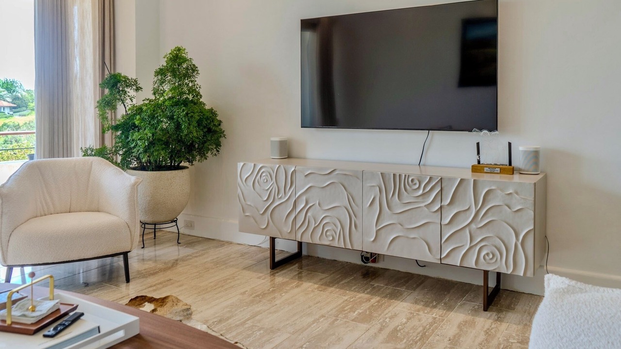 Photo of Livingroom in Los Altos