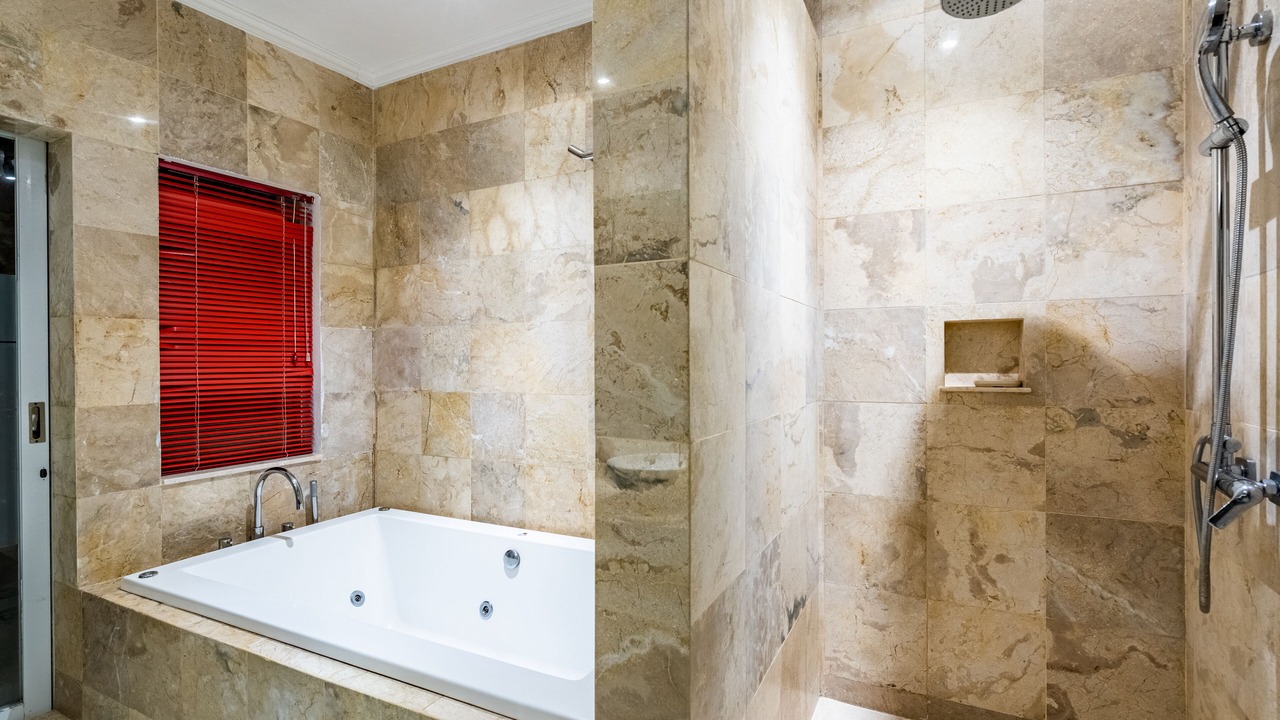 Photo of Bathroom in Imam Bonjol