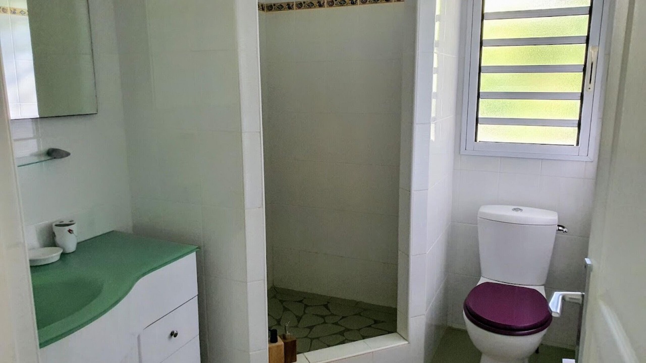 Photo of Bathroom in Moorea-Maiao