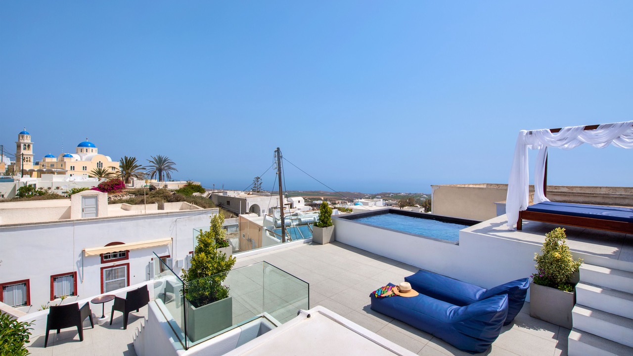 Photo of Others in Fira