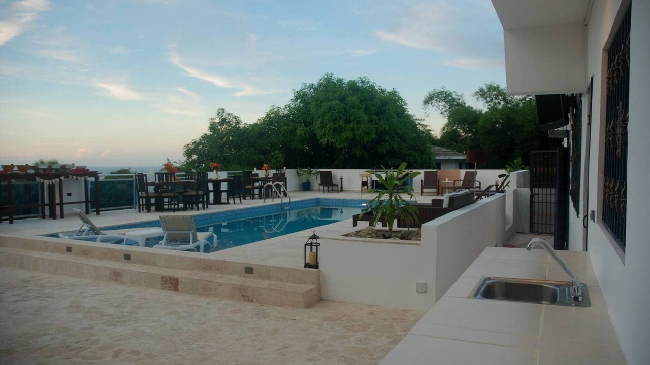 Photo of Outdoor in Los Cerros