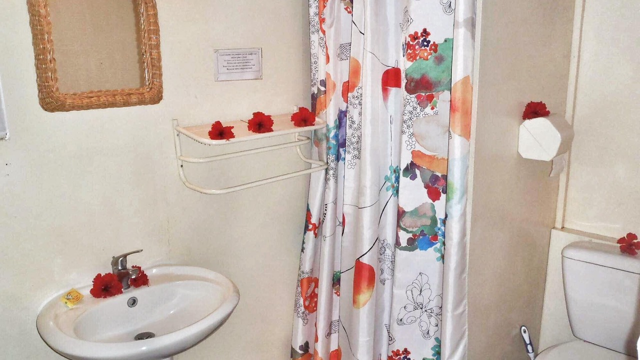 Photo of Bathroom in Huahine
