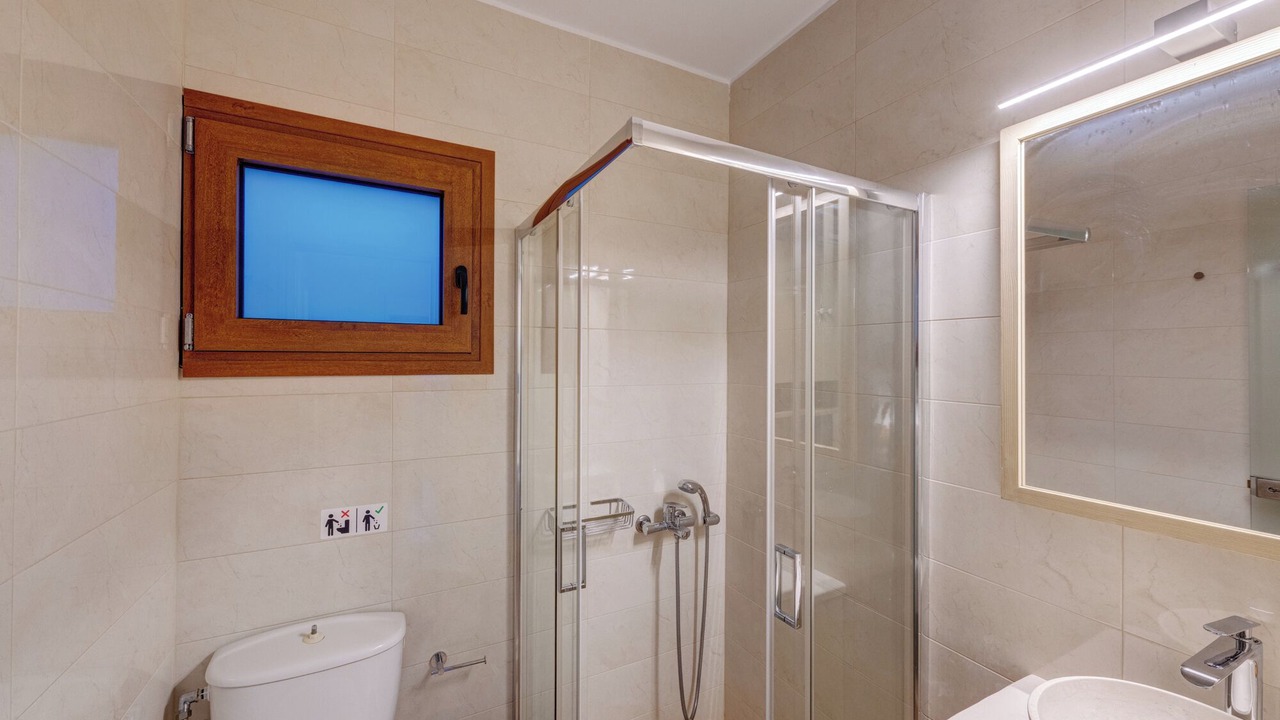 Photo of Bathroom in Syros