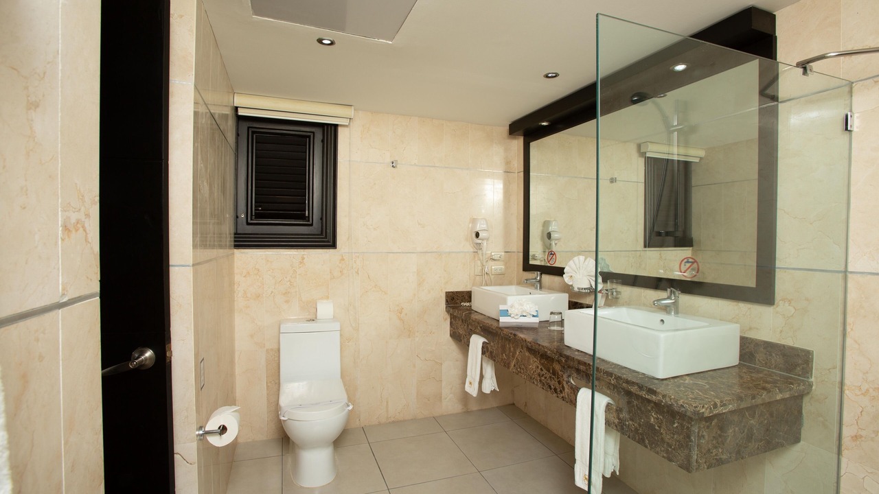 Photo of Bathroom in Munoz
