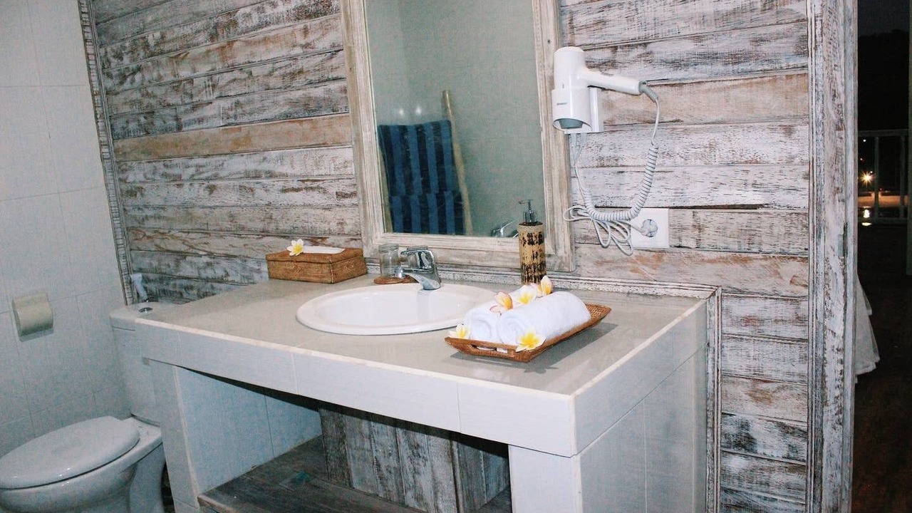 Photo of Bathroom in Mushroom Bay