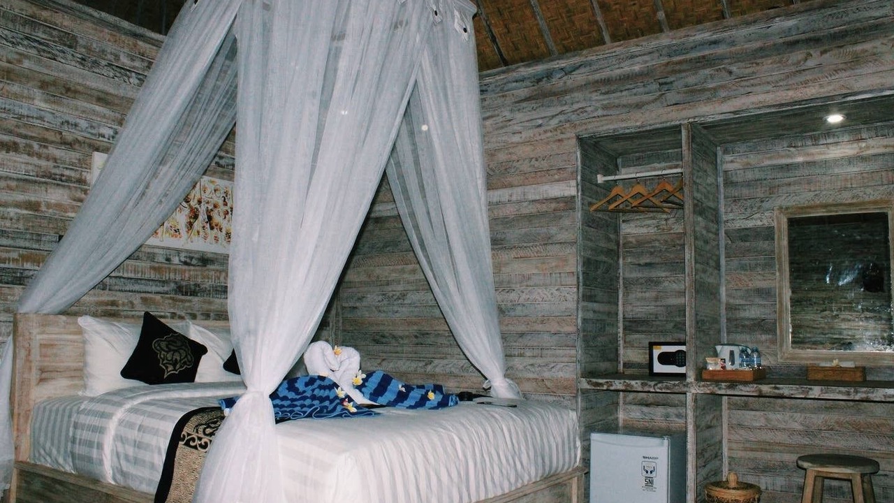 Photo of Bedroom in Mushroom Bay