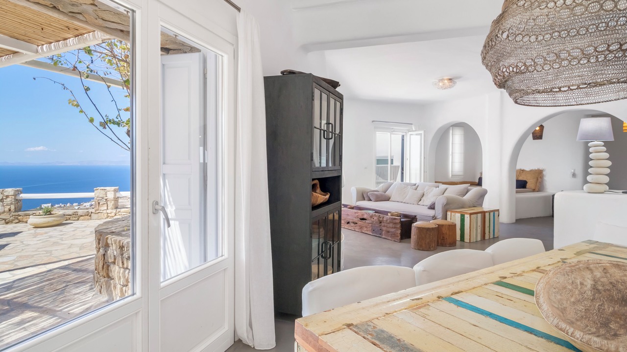 Photo of Livingroom in Faros Armenistis