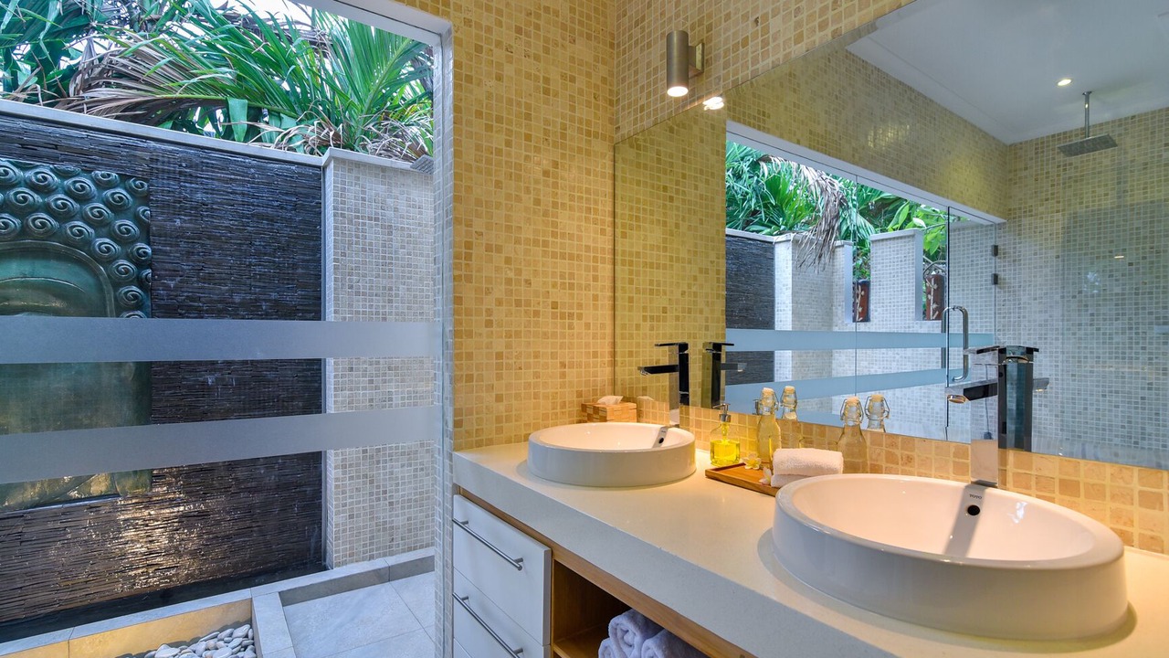 Photo of Bathroom in Umeanyar