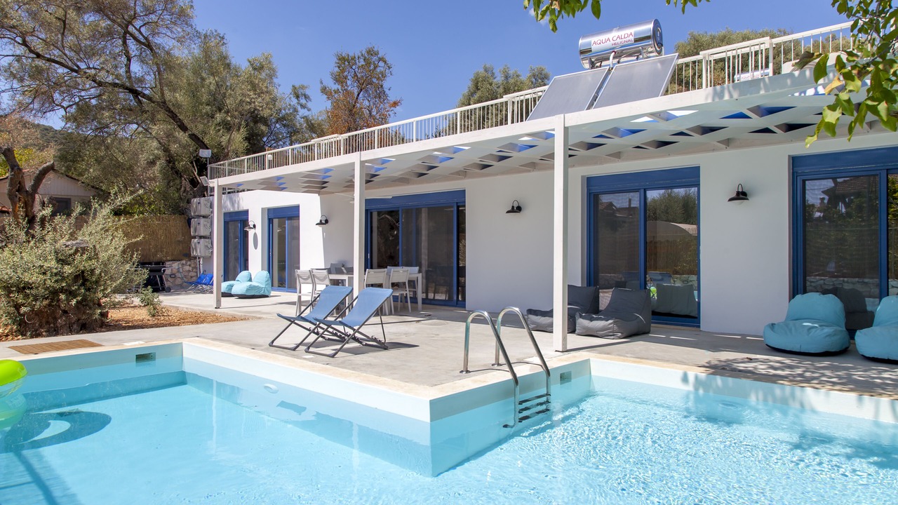 Photo of Outdoor in Mikros Gialos