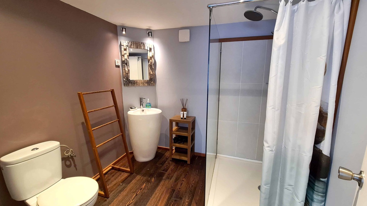 Photo of Bathroom in Atiha