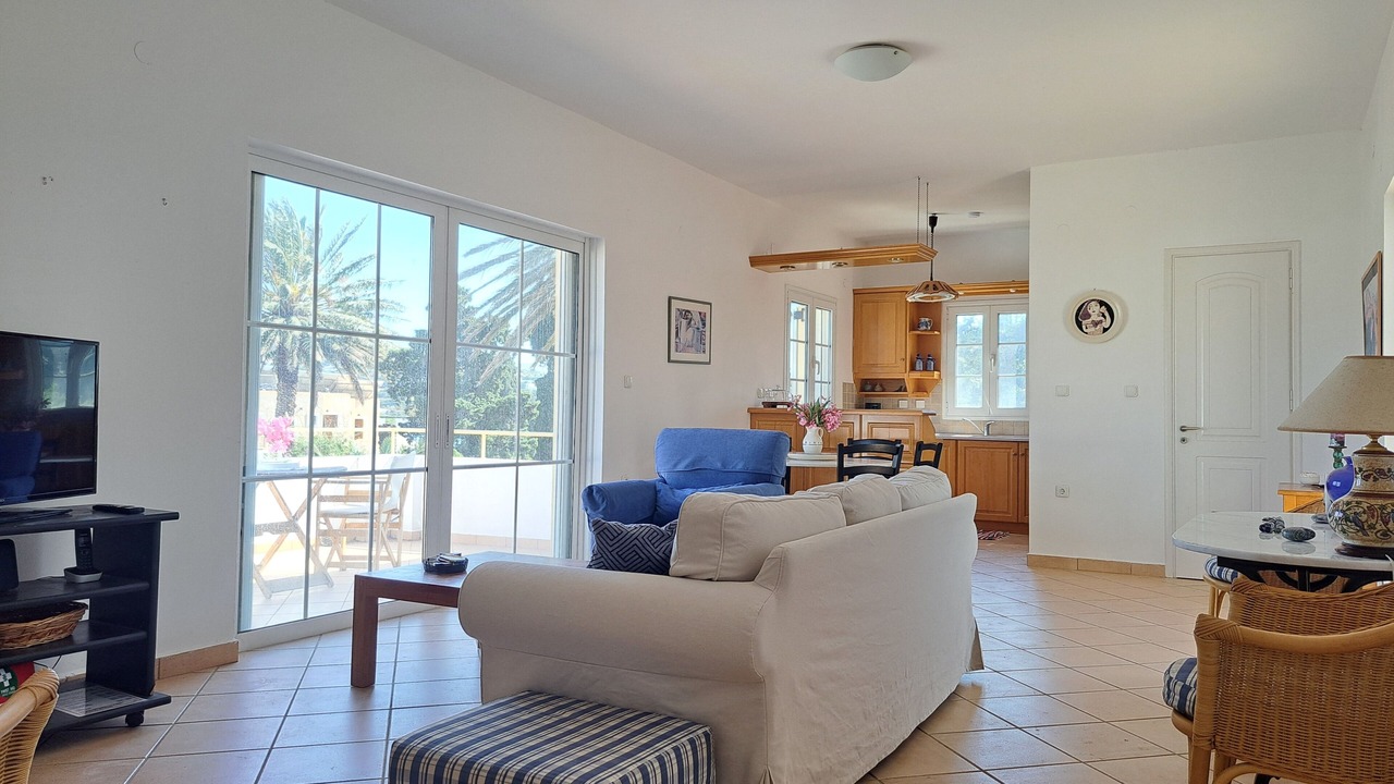 Photo of Livingroom in Alinda
