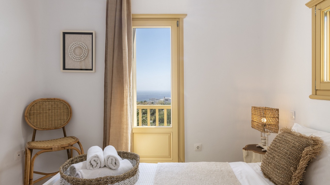 Photo of Bedroom in Platis Gialos
