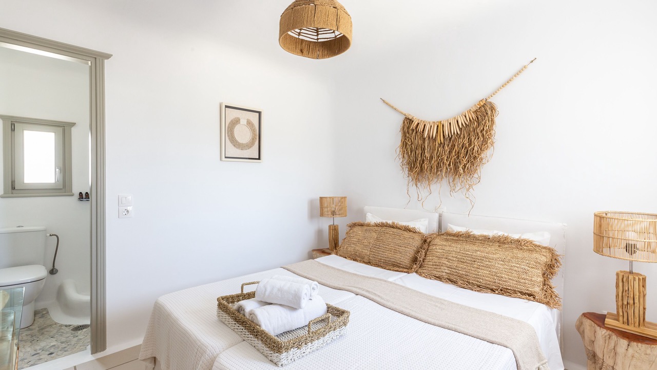 Photo of Bedroom in Platis Gialos