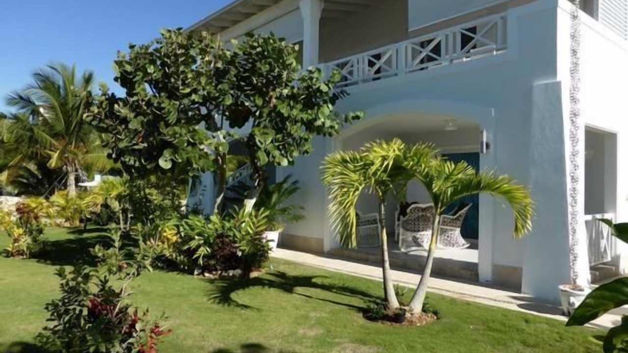 Photo of Others in Dominicus