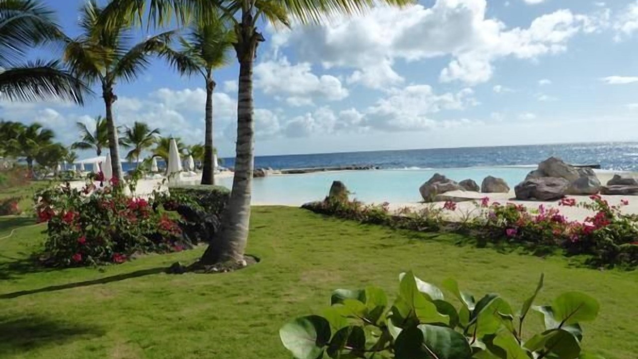 Photo of Others in Dominicus