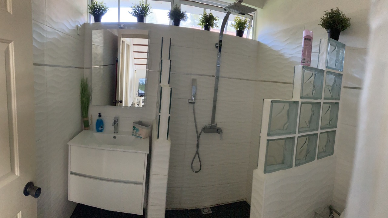 Photo of Bathroom in Moorea-Maiao