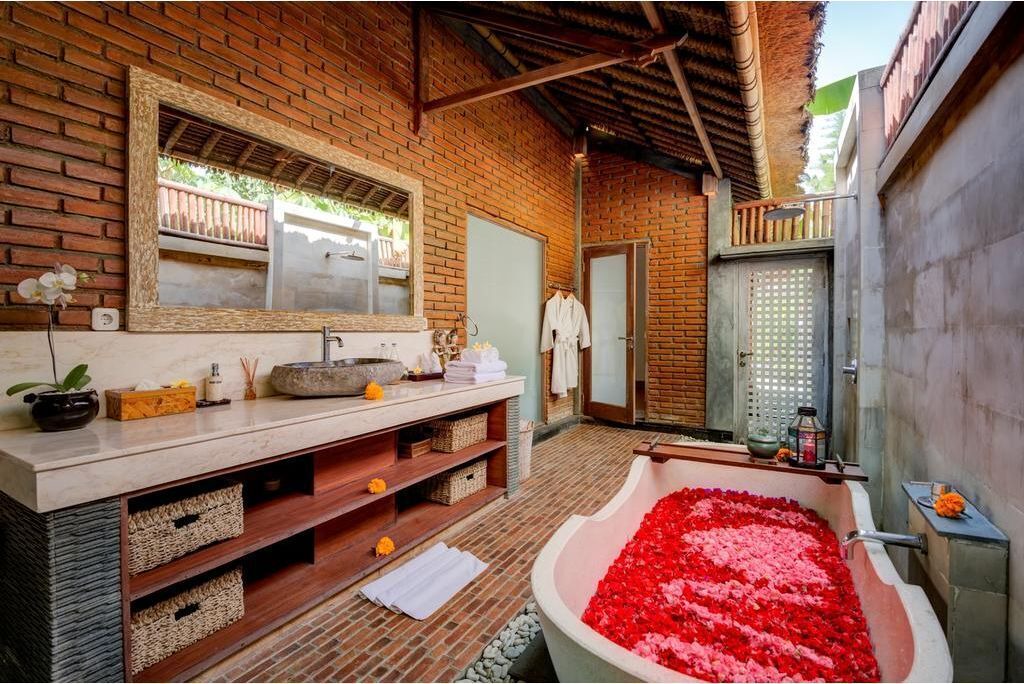 Photo of Bathroom in Kedewatan