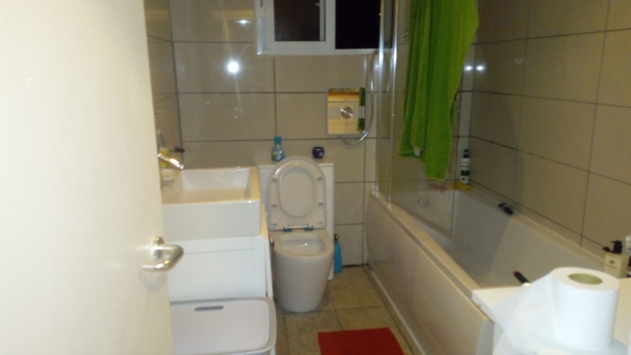 Photo of Bathroom in Glacis