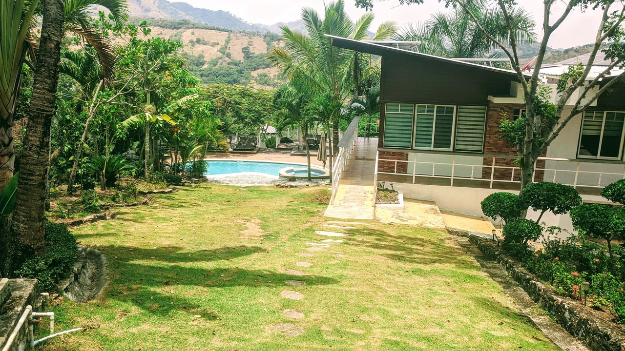 Photo of Outdoor in Janico
