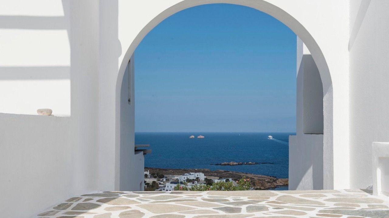 Photo of Others in Parasporos