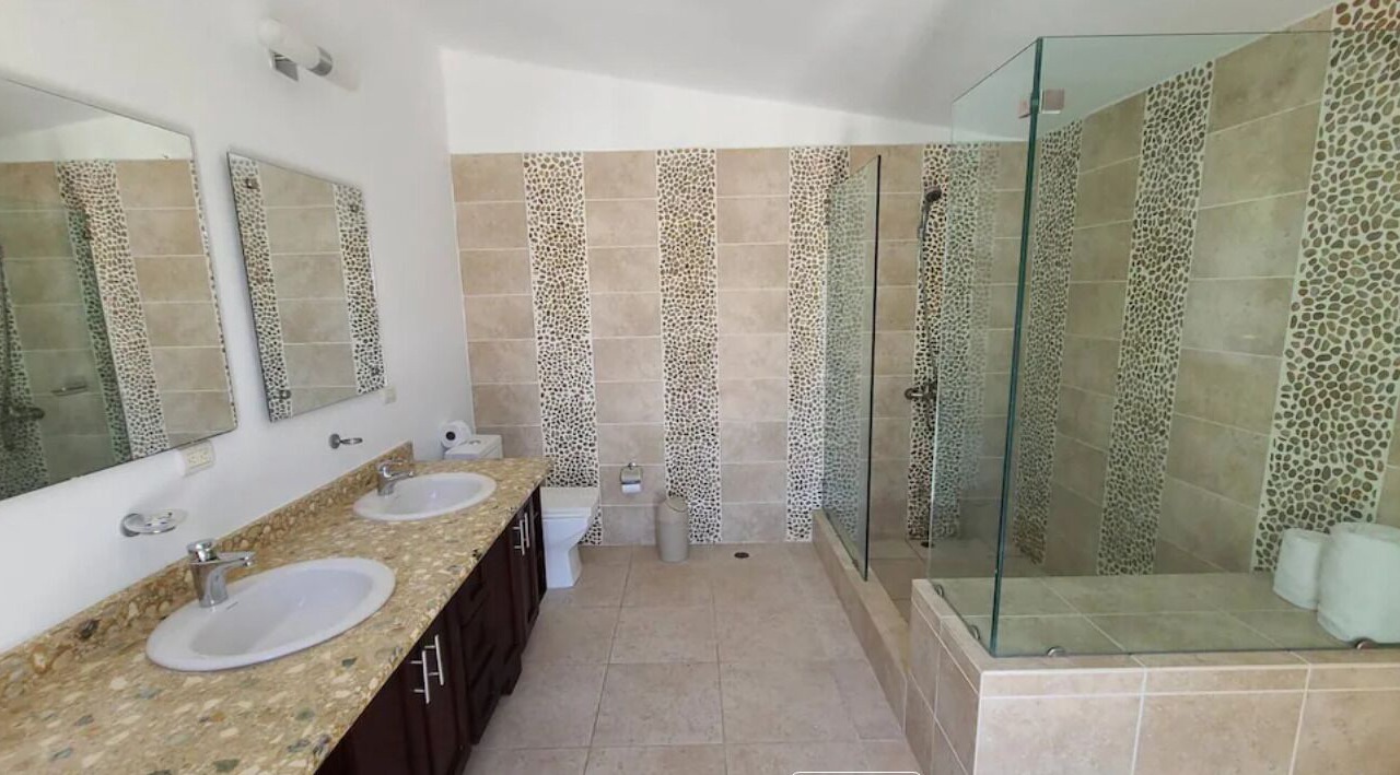 Photo of Bathroom in Urbanizacion Tavarez