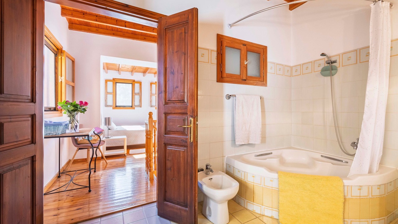 Photo of Bathroom in Rhodes Old Town