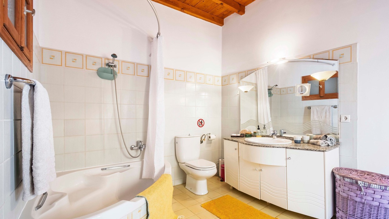 Photo of Bathroom in Rhodes Old Town