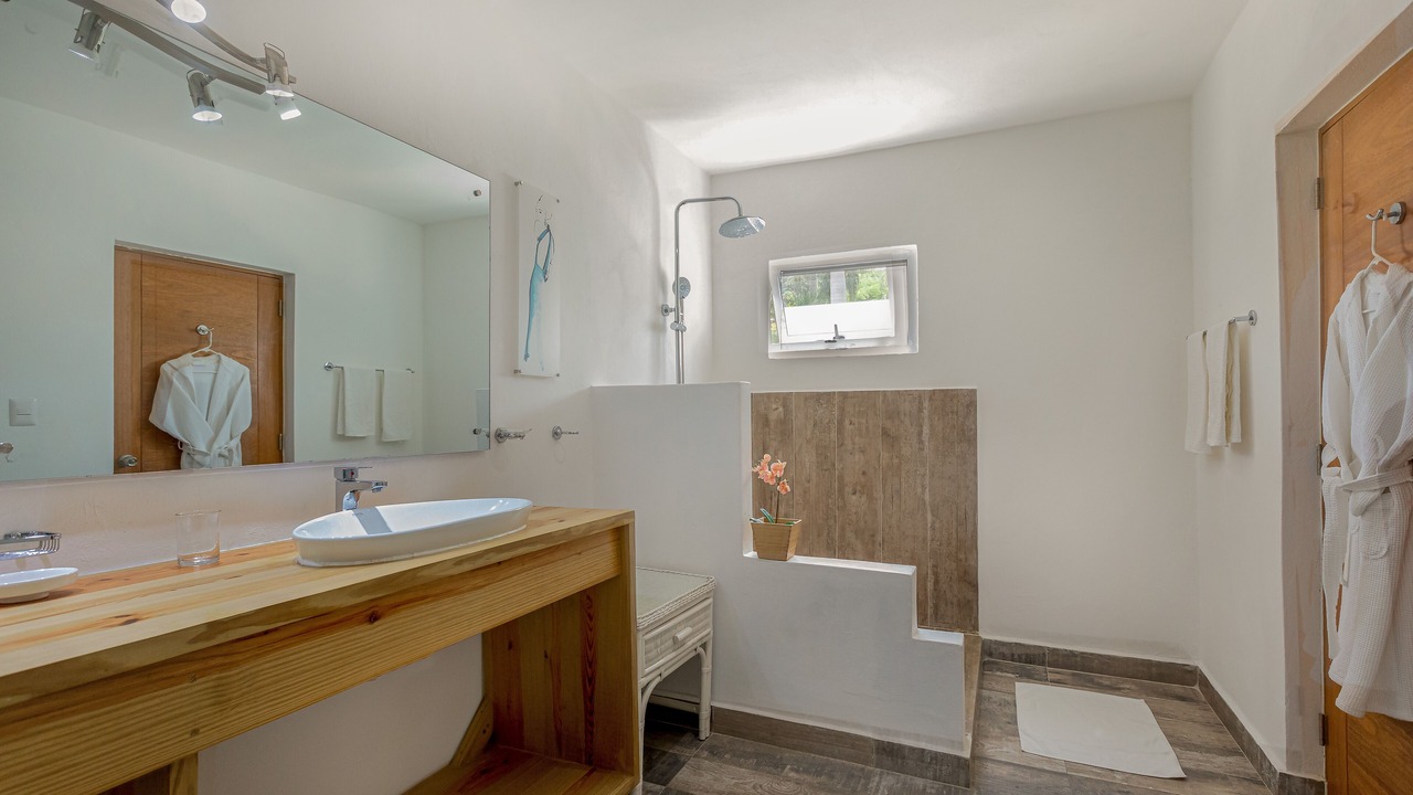 Photo of Bathroom in Los Lagos
