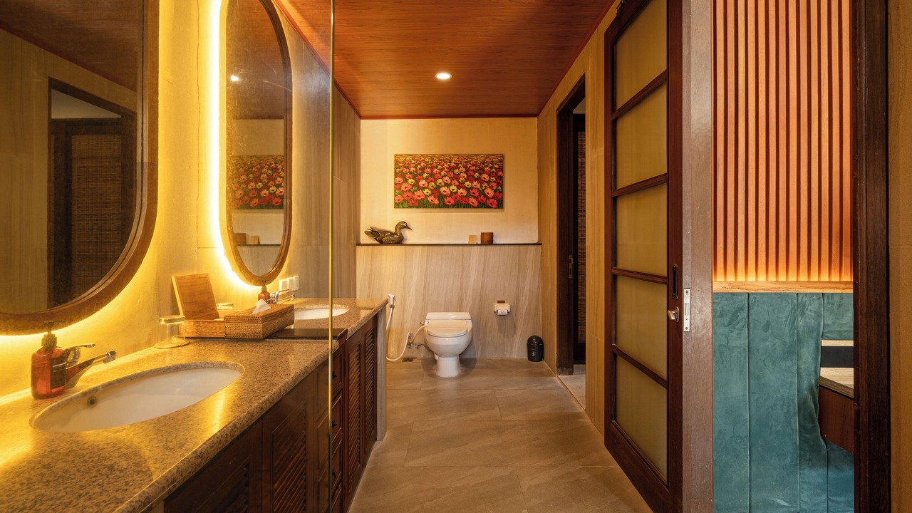 Photo of Bathroom in Petitenget
