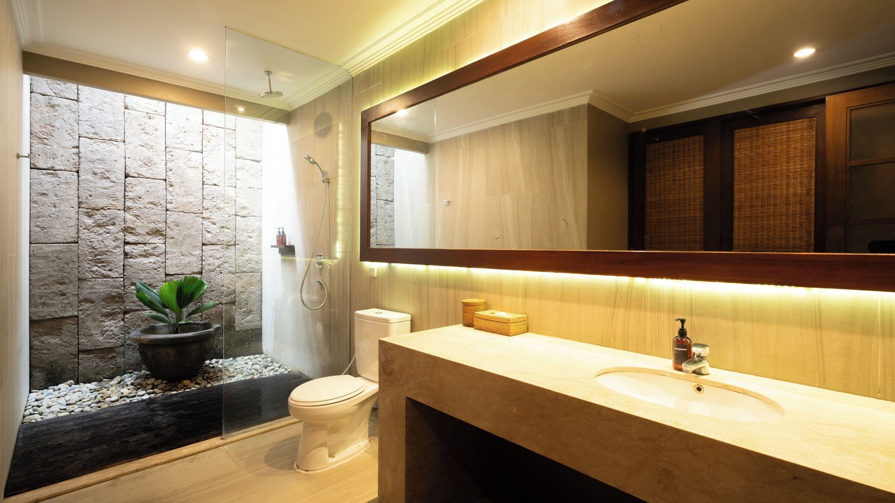Photo of Bathroom in Petitenget