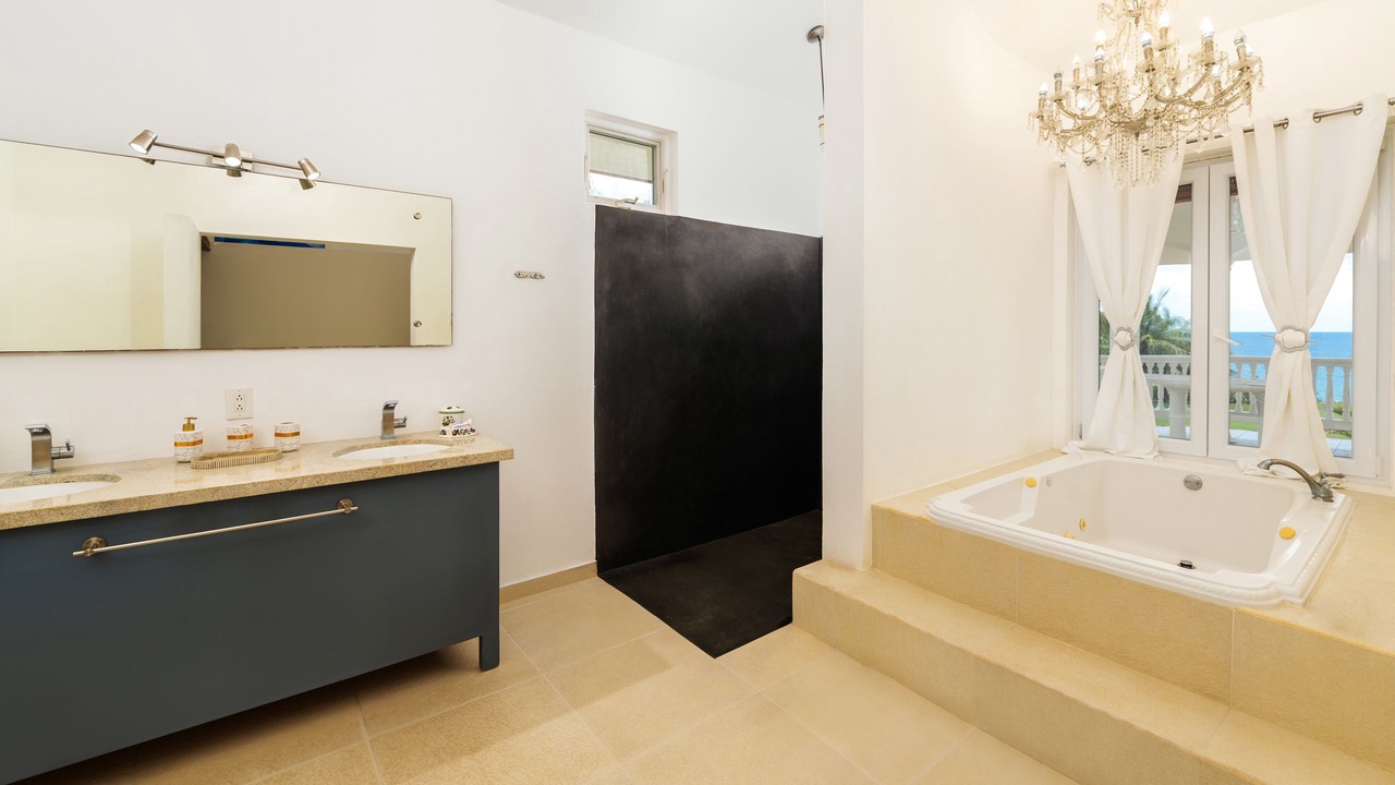 Photo of Bathroom in Playa Chiquita