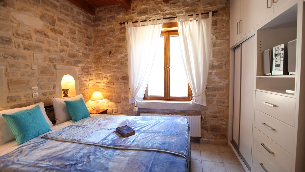 Photo of Bedroom in Atsipópoulon