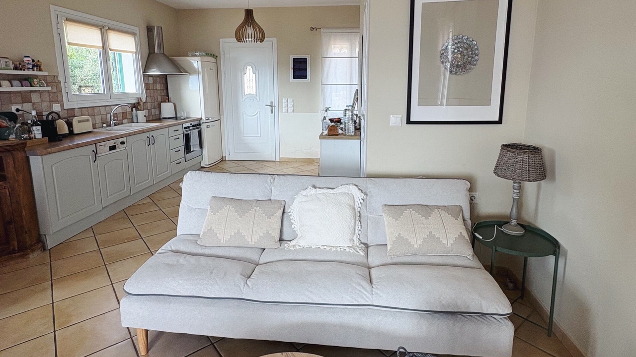 Photo of Livingroom in Evreti