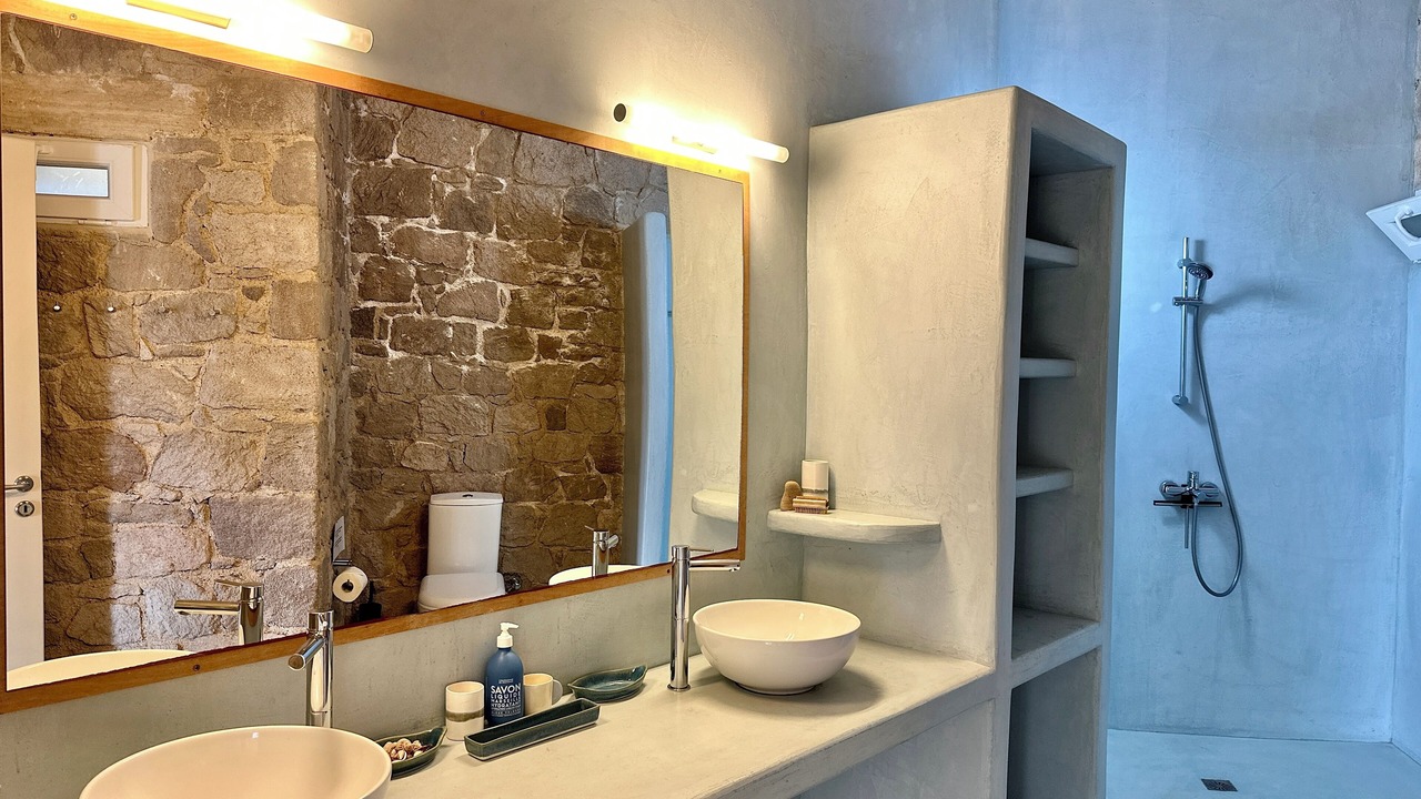 Photo of Bathroom in Milos