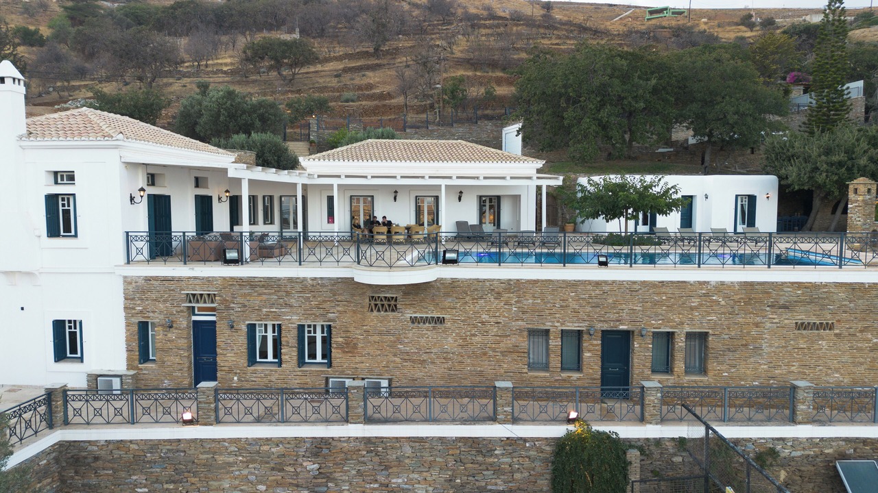 Photo of Outdoor in Paleopolis